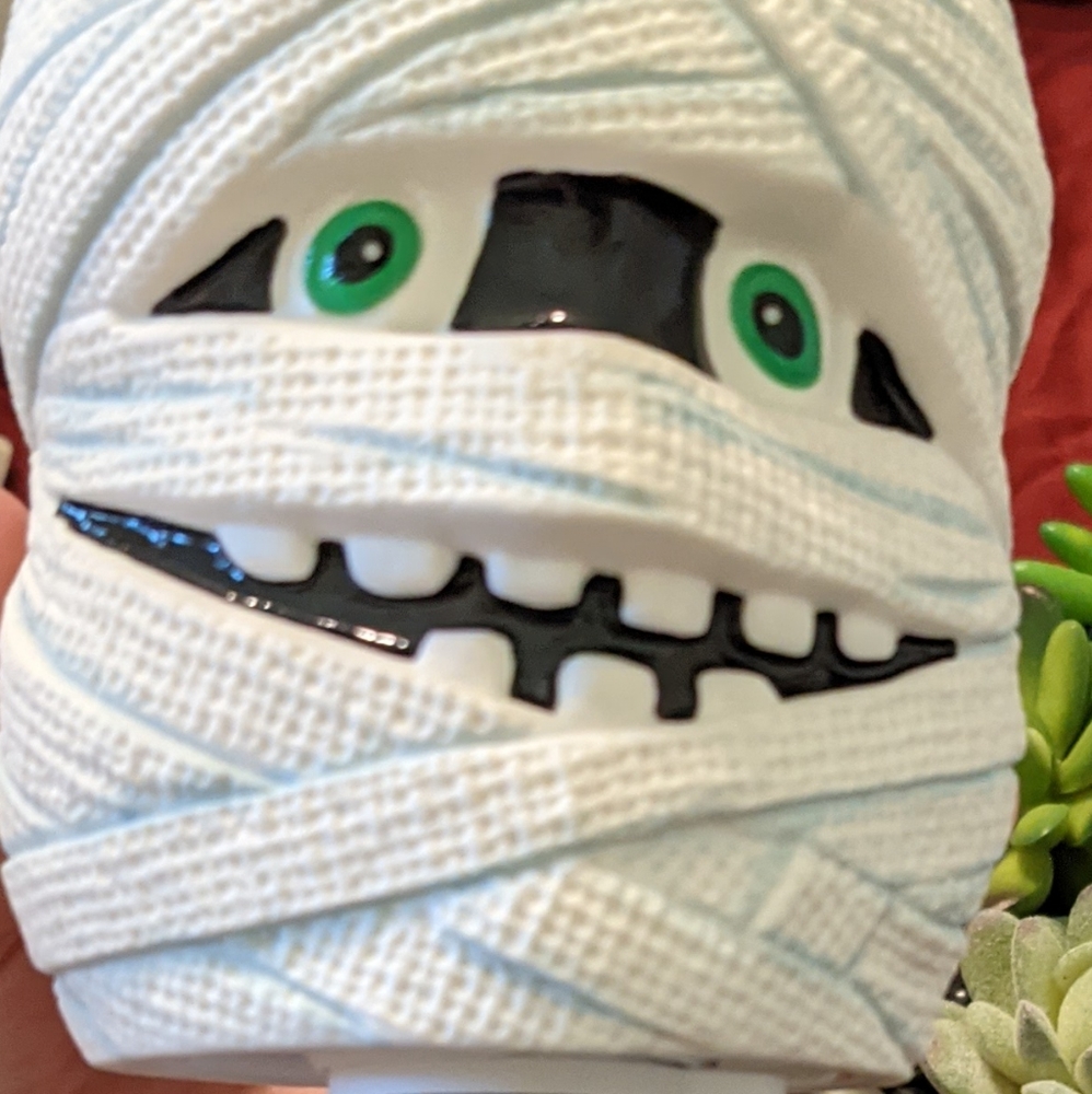 Scentsy Mummy Plug In warmer